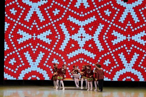 Балтач гимназиясенең иҗат концертыннан фотомизгелләр