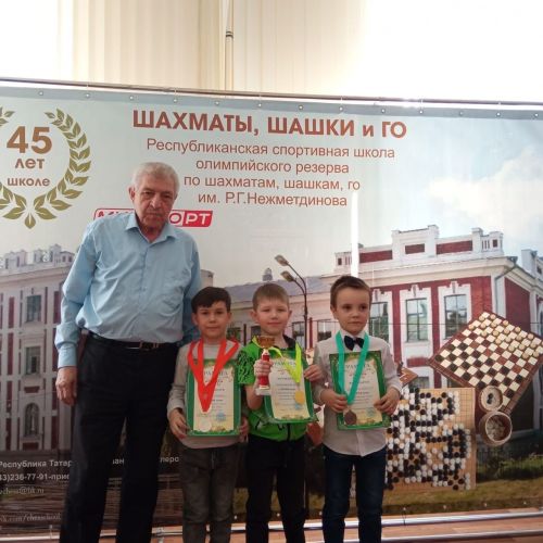 Динар Закиров уңышлары белән кабат сөендерде (фото)