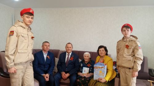 Балтачның тыл ветераннары бәйрәм күчтәнәчләре кабул итте (фото)