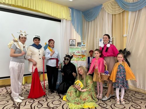 Бистәнең 1 номерлы бакчасына шүрәле үзе килгән... (фото)
