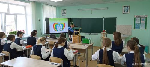 Балтач гимназиясе укучылары безнең заман герое белән очрашты (фото, видео)