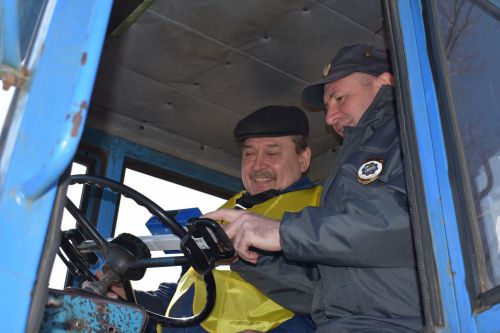 «Двигателең шәп эшли»... Бу сүзләргә һәрбер механизатор сөенде (+ фоторепортаж,видео)