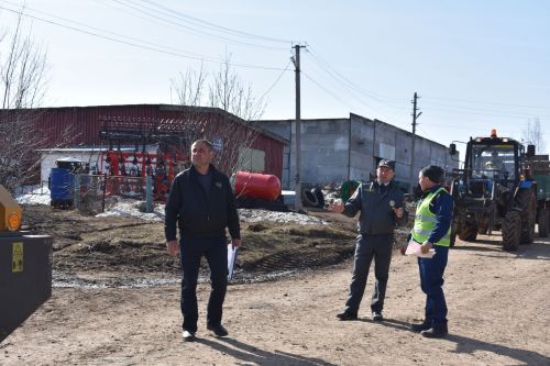«Двигателең шәп эшли»... Бу сүзләргә һәрбер механизатор сөенде (+ фоторепортаж,видео)