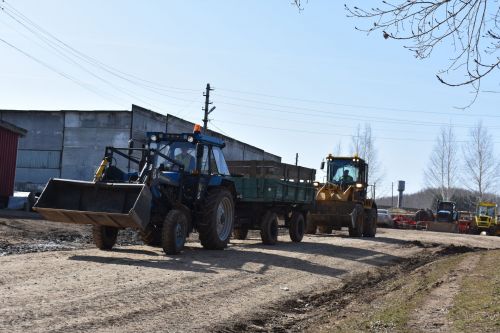 «Двигателең шәп эшли»... Бу сүзләргә һәрбер механизатор сөенде (+ фоторепортаж,видео)