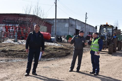 «Двигателең шәп эшли»... Бу сүзләргә һәрбер механизатор сөенде (+ фоторепортаж,видео)