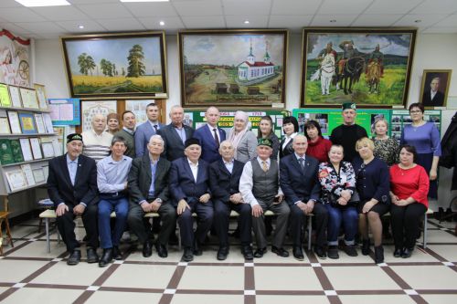 Үзе кебек булды бу очрашу