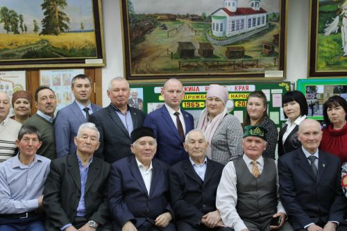 Үзе кебек булды бу очрашу