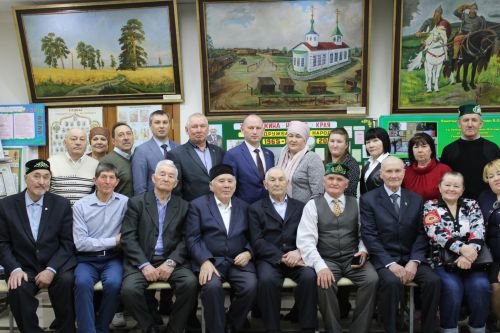Үзе кебек булды бу очрашу