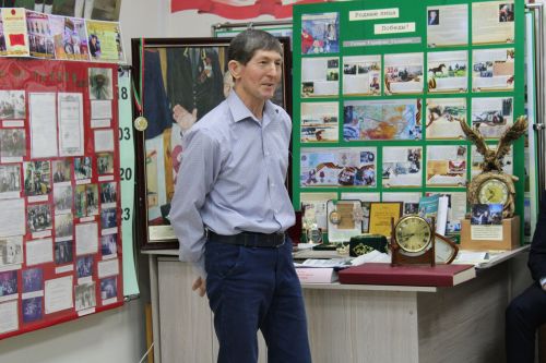 Үзе кебек булды бу очрашу