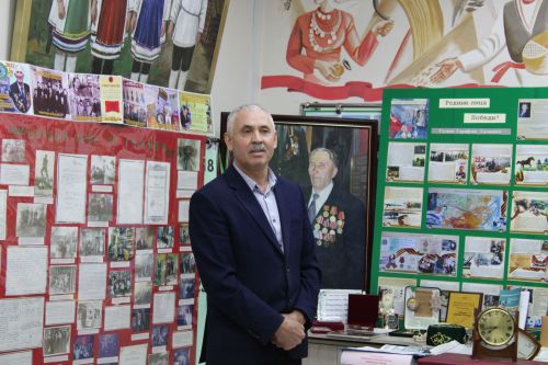 Үзе кебек булды бу очрашу
