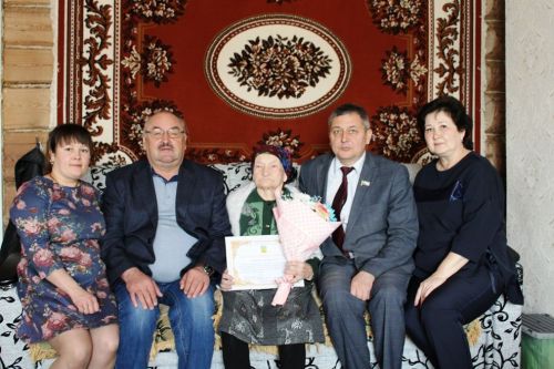 Туктарова Зоя Трофимовнага бүген 90 яшь тулды (фото)