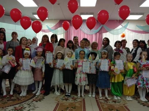 Нәфисә өч телдә дә иркен аралашып, жюрины шаккатырды (+фото)