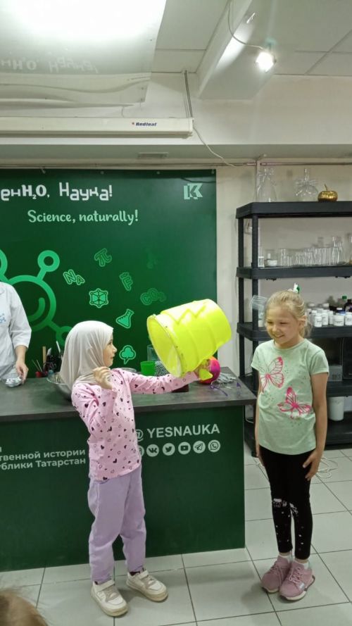 Балтач мәктәбенең 2 сыйныф укучылары республика Рәисе белән очрашкан (бик күп фото)