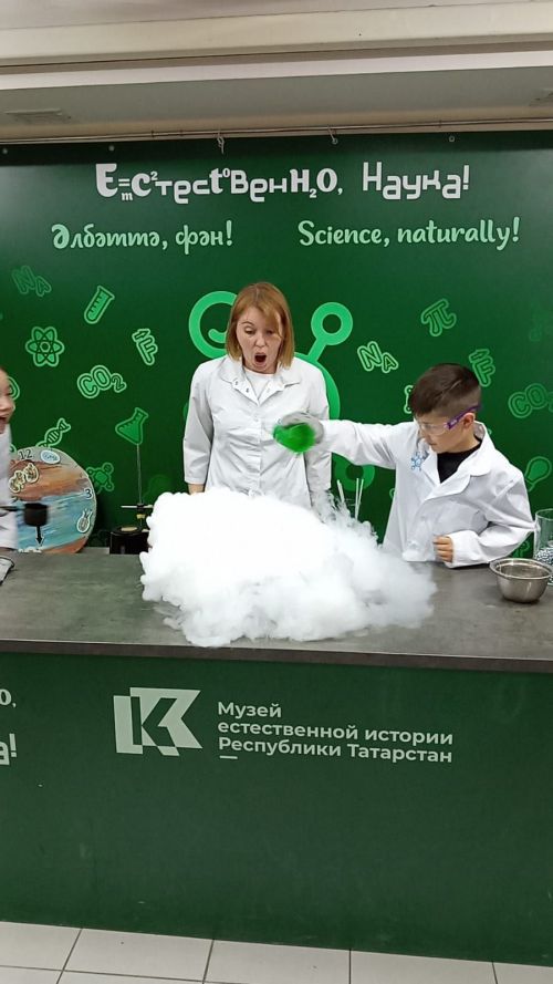 Балтач мәктәбенең 2 сыйныф укучылары республика Рәисе белән очрашкан (бик күп фото)