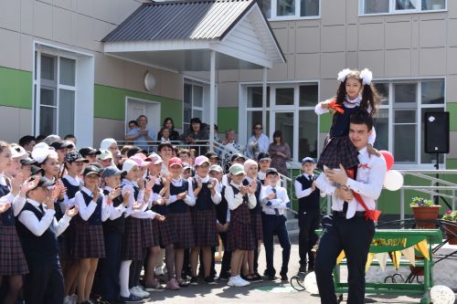 Балтач мәктәбендә узган «Соңгы кыңгырау»дан фоторепортаж