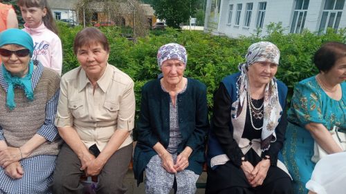 Чепья урта  мәктәбендә бүген моңсу да, шатлыклы да тантана  - «Соңгы кыңгырау» бәйрәме узды (фото)