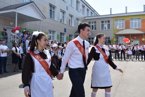 Балтач мәктәбендә узган «Соңгы кыңгырау»дан фоторепортаж