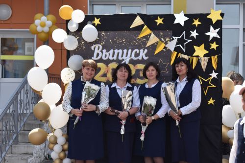 Балтач мәктәбендә узган «Соңгы кыңгырау»дан фоторепортаж