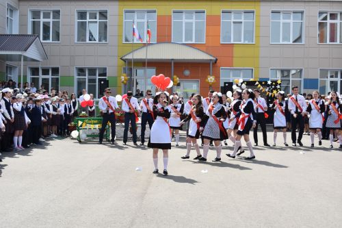 Балтач мәктәбендә узган «Соңгы кыңгырау»дан фоторепортаж