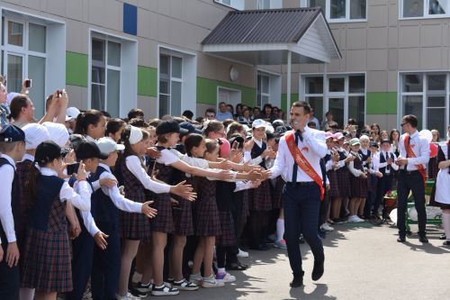 Балтач мәктәбендә узган «Соңгы кыңгырау»дан фоторепортаж