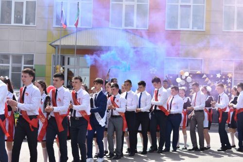 Балтач мәктәбендә узган «Соңгы кыңгырау»дан фоторепортаж