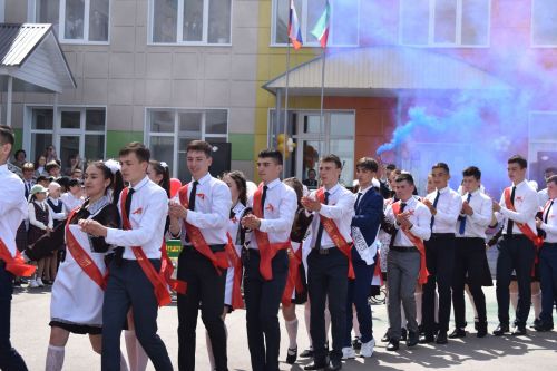 Балтач мәктәбендә узган «Соңгы кыңгырау»дан фоторепортаж