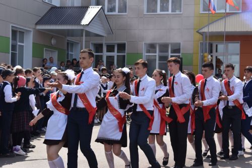 Балтач мәктәбендә узган «Соңгы кыңгырау»дан фоторепортаж