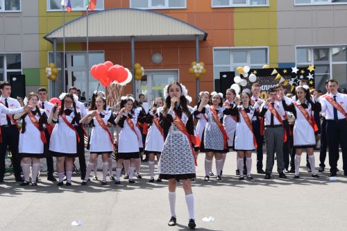 Балтач мәктәбендә узган «Соңгы кыңгырау»дан фоторепортаж