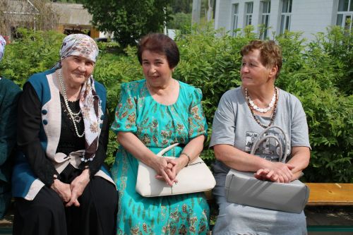 Чепья урта  мәктәбендә бүген моңсу да, шатлыклы да тантана  - «Соңгы кыңгырау» бәйрәме узды (фото)