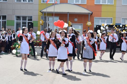Балтач мәктәбендә узган «Соңгы кыңгырау»дан фоторепортаж