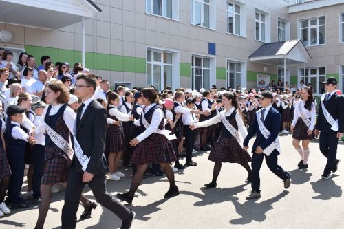 Балтач мәктәбендә узган «Соңгы кыңгырау»дан фоторепортаж