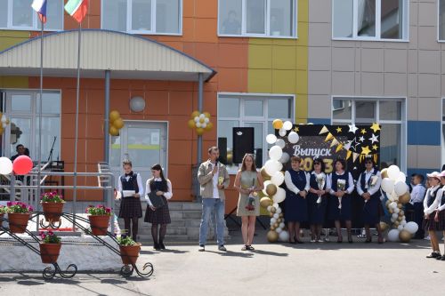 Балтач мәктәбендә узган «Соңгы кыңгырау»дан фоторепортаж