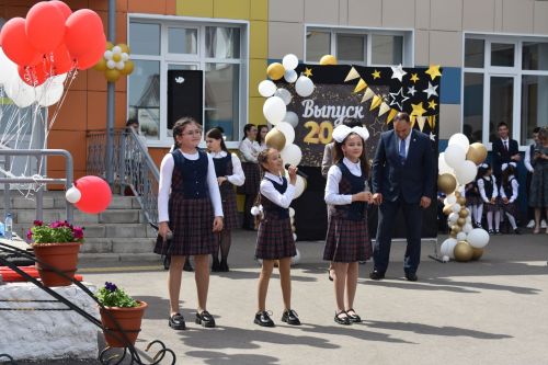 Балтач мәктәбендә узган «Соңгы кыңгырау»дан фоторепортаж