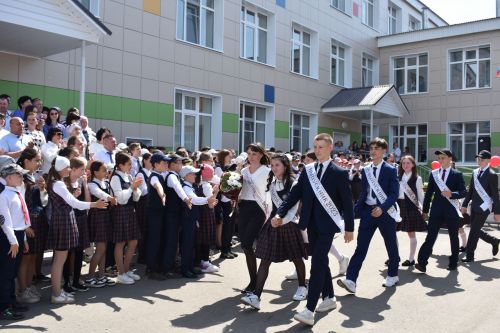 Балтач мәктәбендә узган «Соңгы кыңгырау»дан фоторепортаж