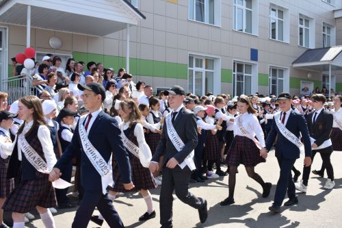 Балтач мәктәбендә узган «Соңгы кыңгырау»дан фоторепортаж