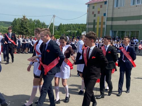Балтач гимназиясендә дә бүген «Соңгы кыңгырау» чыңлады (+фото)