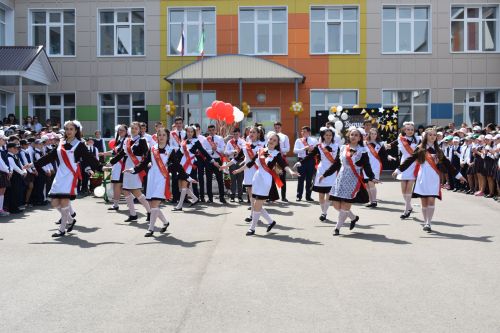 Балтач мәктәбендә узган «Соңгы кыңгырау»дан фоторепортаж