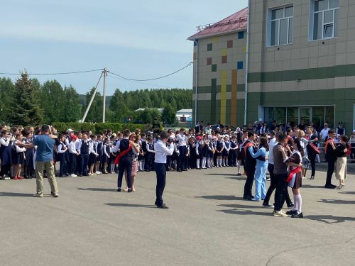 Балтач гимназиясендә дә бүген «Соңгы кыңгырау» чыңлады (+фото)