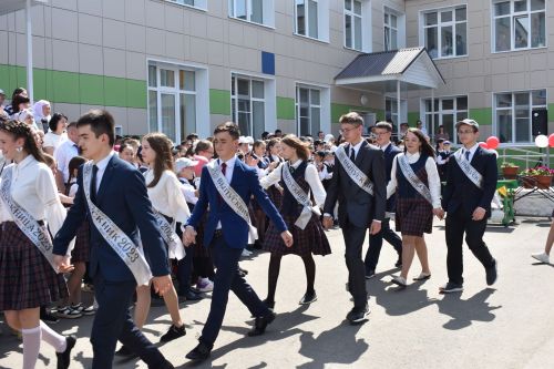 Балтач мәктәбендә узган «Соңгы кыңгырау»дан фоторепортаж