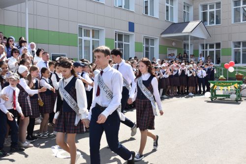 Балтач мәктәбендә узган «Соңгы кыңгырау»дан фоторепортаж