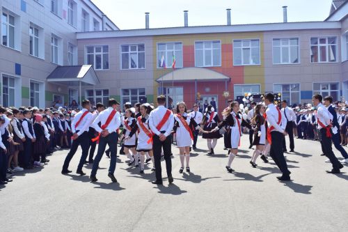 Балтач мәктәбендә узган «Соңгы кыңгырау»дан фоторепортаж