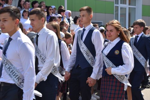 Балтач мәктәбендә узган «Соңгы кыңгырау»дан фоторепортаж