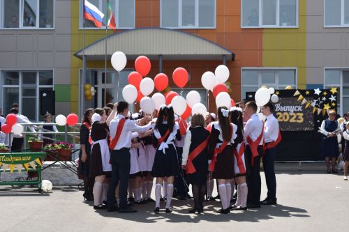 Балтач мәктәбендә узган «Соңгы кыңгырау»дан фоторепортаж