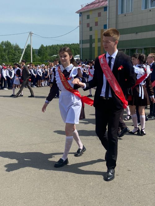 Балтач гимназиясендә дә бүген «Соңгы кыңгырау» чыңлады (+фото)