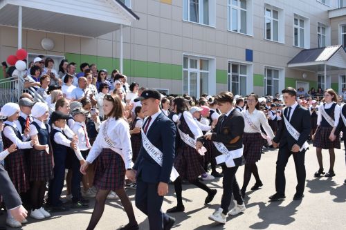 Балтач мәктәбендә узган «Соңгы кыңгырау»дан фоторепортаж