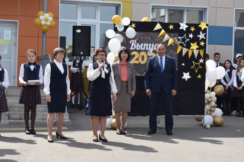 Балтач мәктәбендә узган «Соңгы кыңгырау»дан фоторепортаж