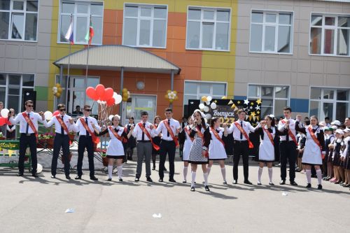 Балтач мәктәбендә узган «Соңгы кыңгырау»дан фоторепортаж