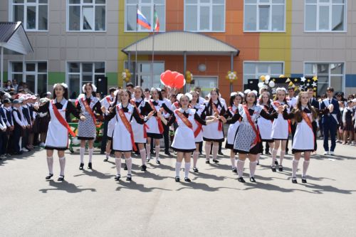 Балтач мәктәбендә узган «Соңгы кыңгырау»дан фоторепортаж