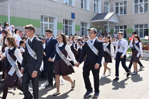 Балтач мәктәбендә узган «Соңгы кыңгырау»дан фоторепортаж