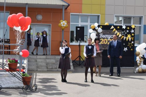 Балтач мәктәбендә узган «Соңгы кыңгырау»дан фоторепортаж